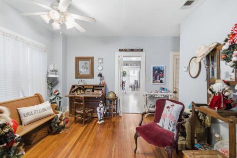 203 E Oak Street Weatherford TX 76086