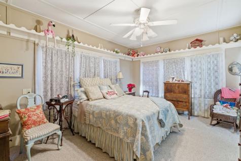 203 E Oak Street Weatherford TX 76086