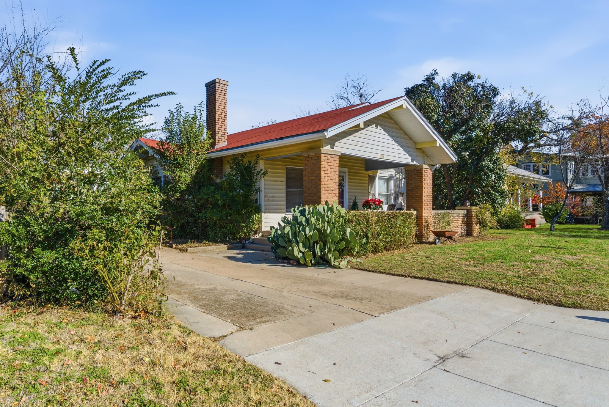 203 E Oak Street Weatherford TX 76086