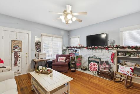 203 E Oak Street Weatherford TX 76086