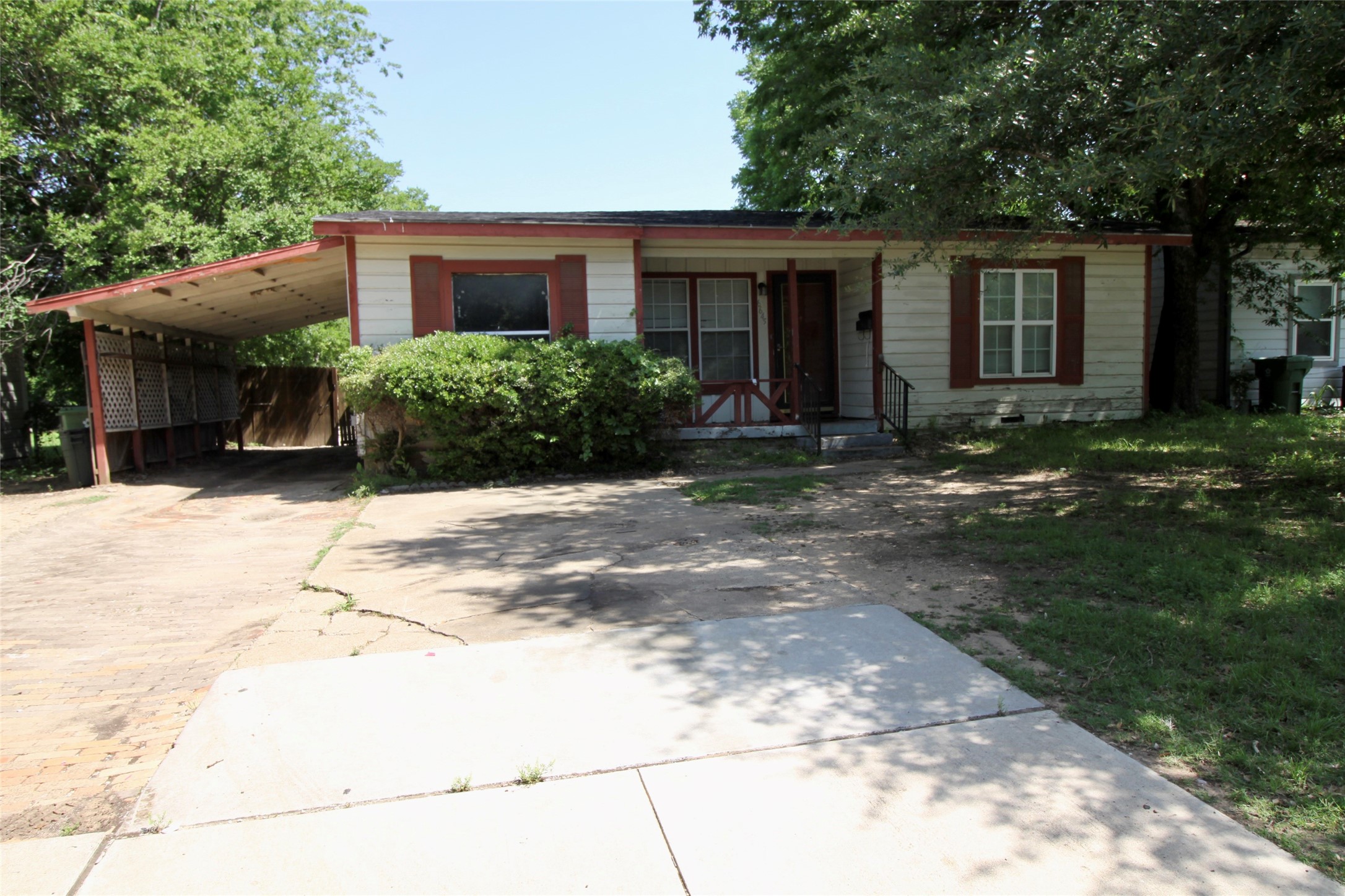 6645 Onyx Drive N North Richland Hills TX 76180