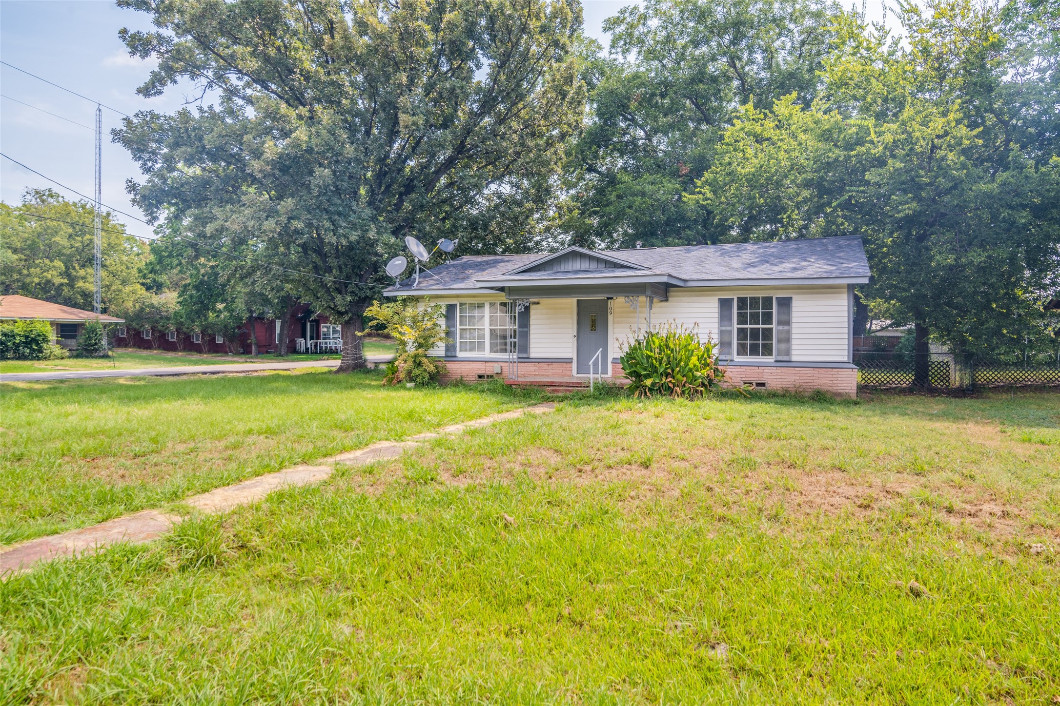109 Church Street Quinlan TX 75474