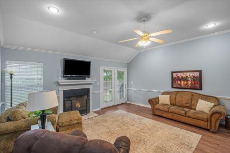 560 Washington Street Van TX 75790