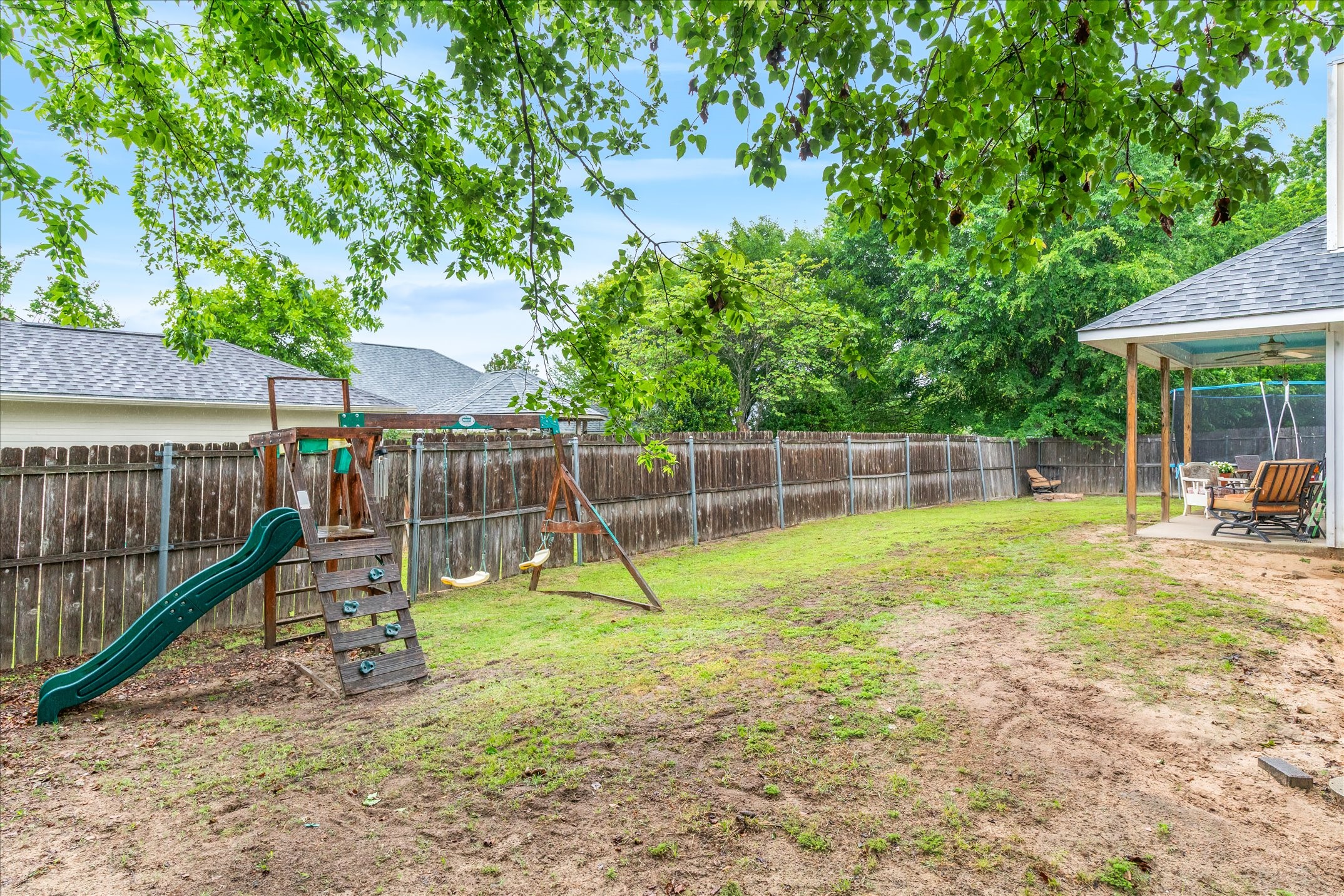 560 Washington Street Van TX 75790