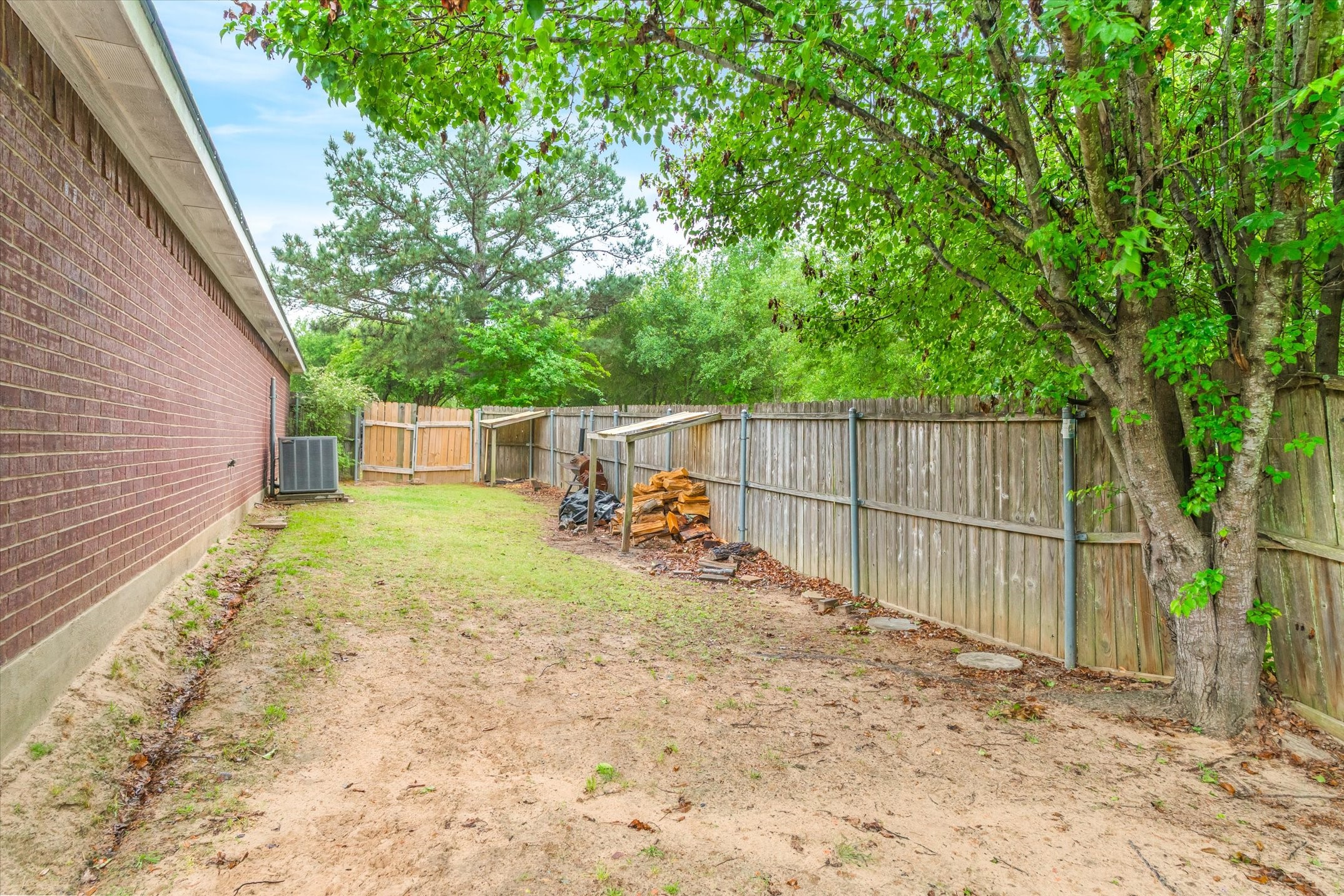 560 Washington Street Van TX 75790