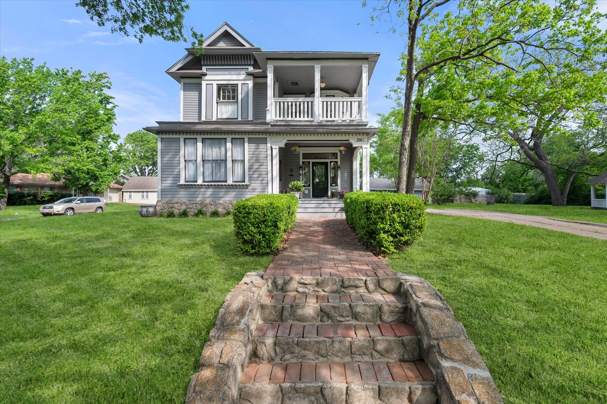 756 W 3rd Avenue Corsicana TX 75110
