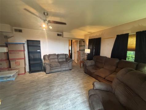 4913 Terlingua Drive Granbury TX 76048