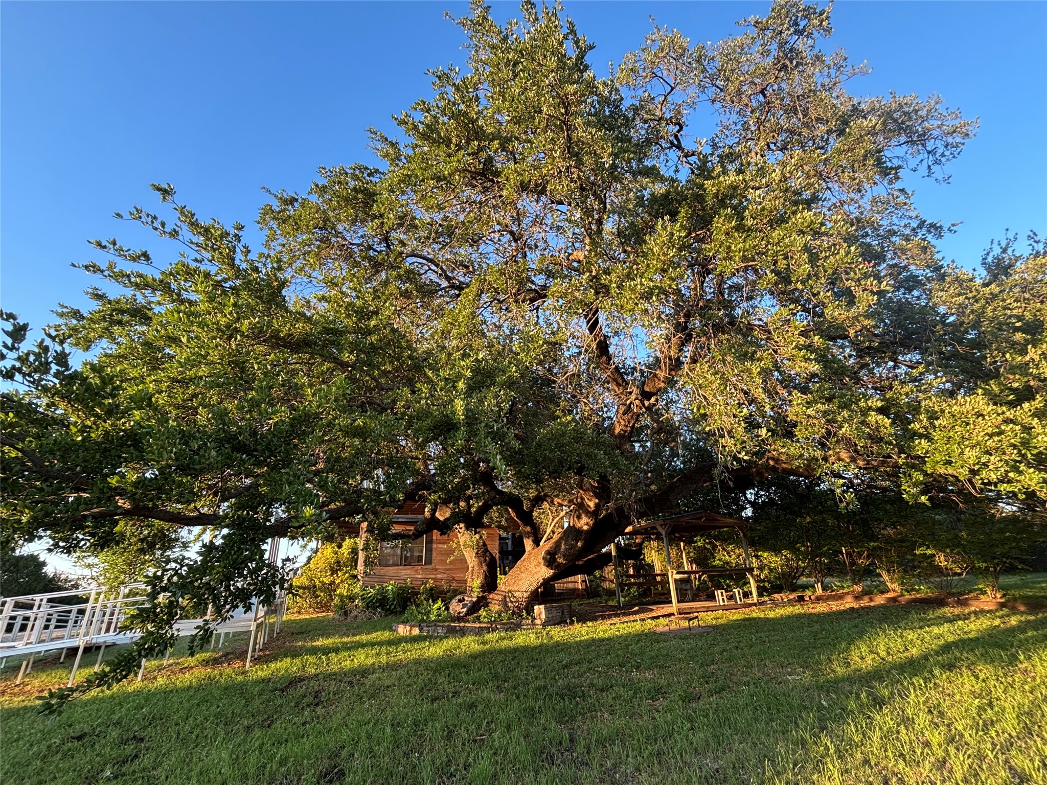 4913 Terlingua Drive Granbury TX 76048