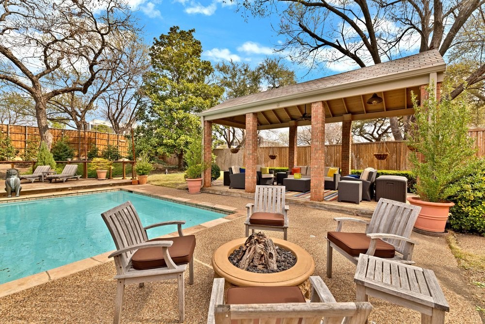 11622 Valleydale Drive Dallas TX 75230