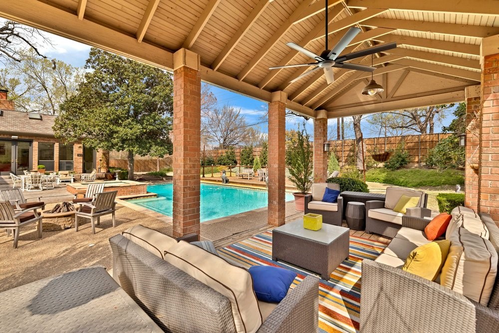 11622 Valleydale Drive Dallas TX 75230