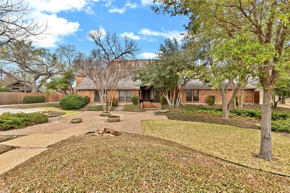 11622 Valleydale Drive Dallas TX 75230