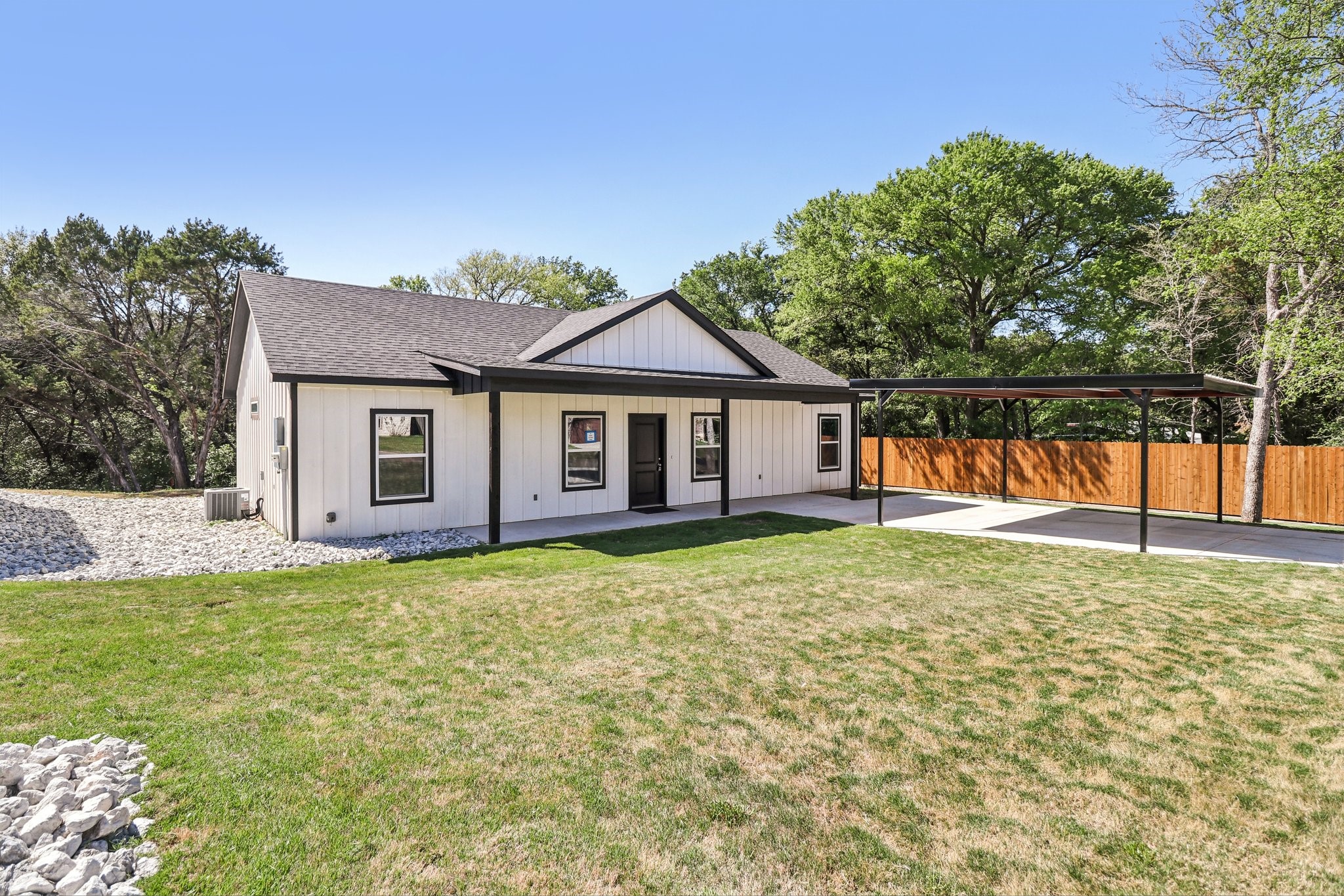 9316 Apache Trail Rio Vista TX 76093