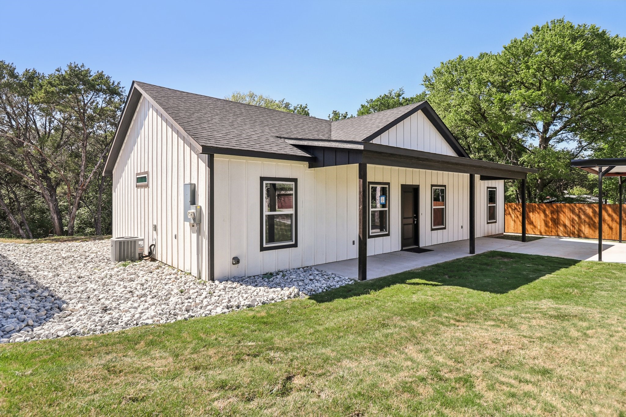 9316 Apache Trail Rio Vista TX 76093