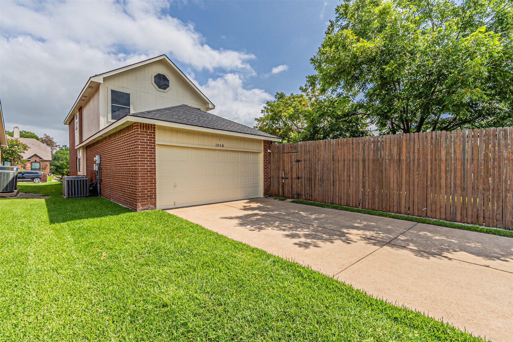 1018 Sumner Drive Mesquite TX 75149