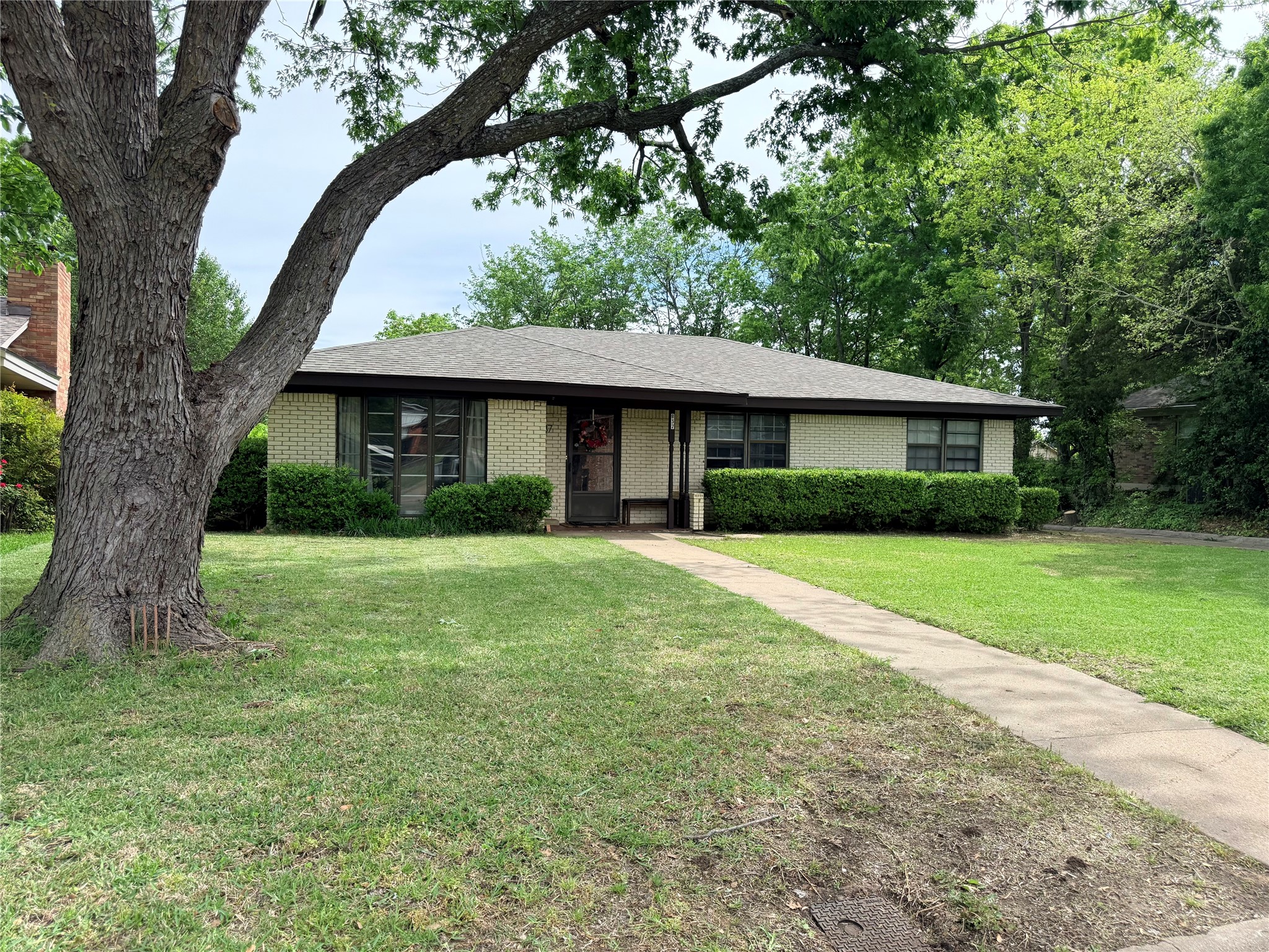 837 Hillside Drive Sherman TX 75090