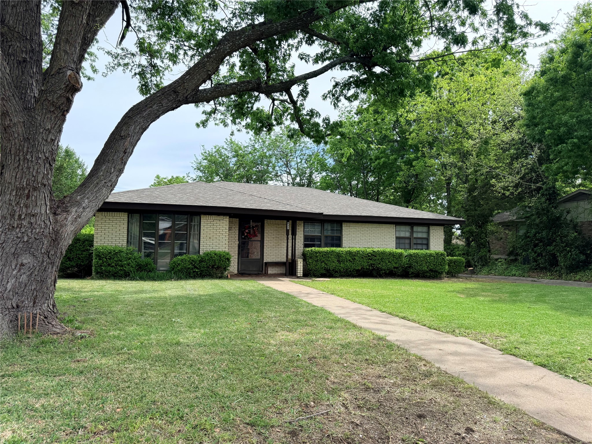 837 Hillside Drive Sherman TX 75090