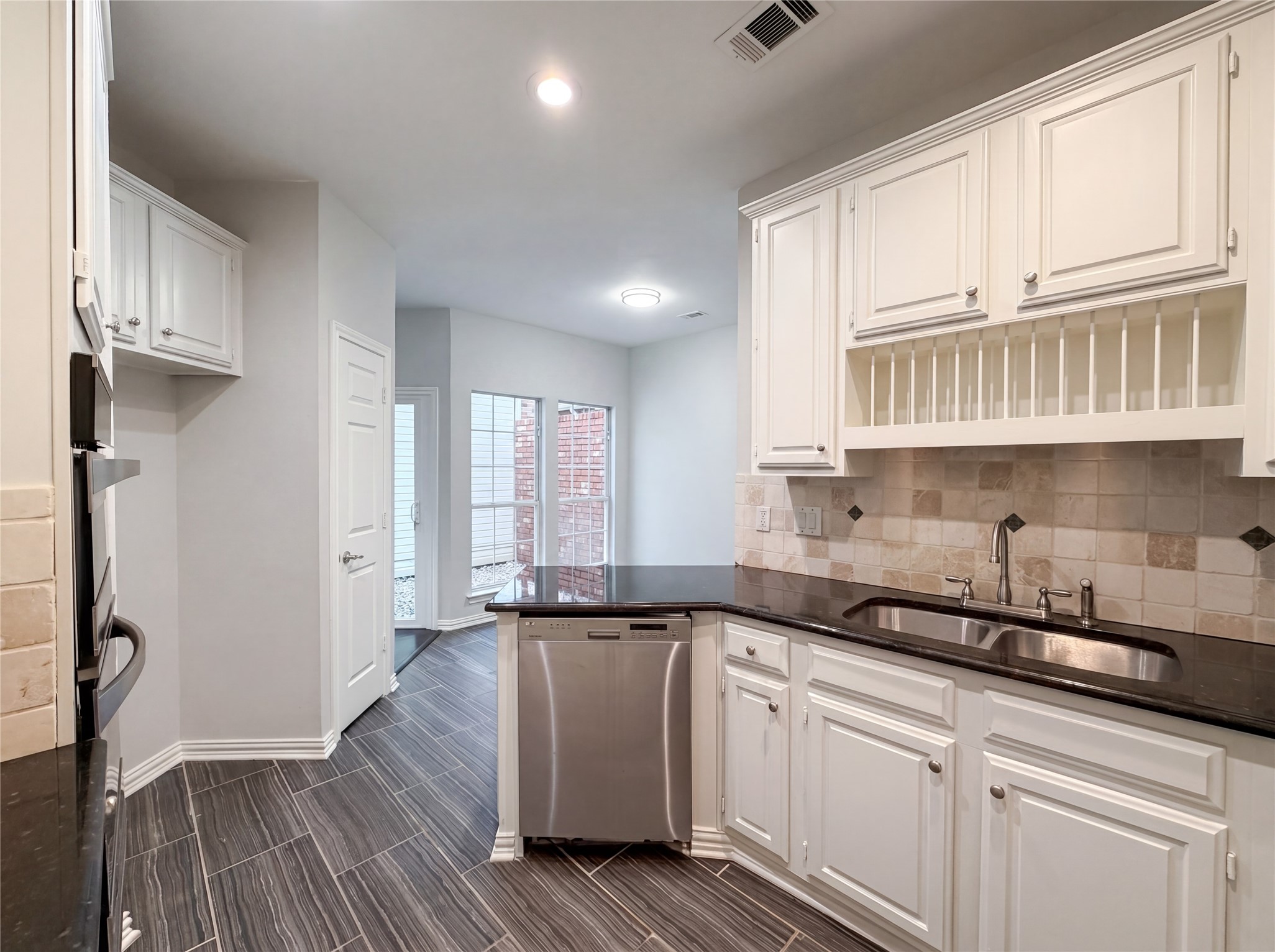 7707 Windmere Court Irving TX 75063