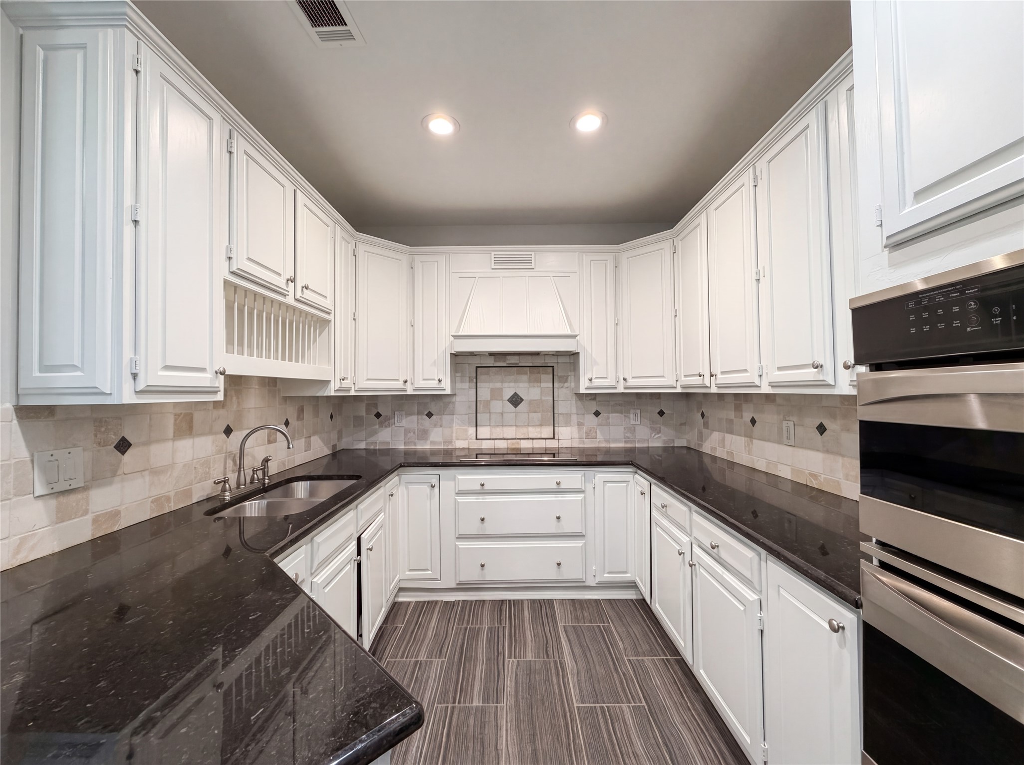 7707 Windmere Court Irving TX 75063