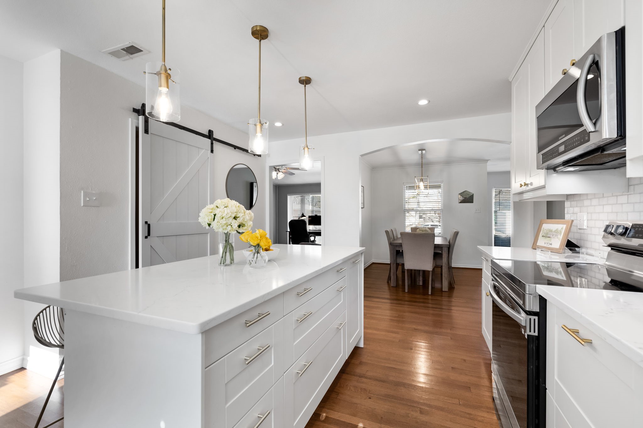 8911 Larchwood Drive Dallas TX 75238