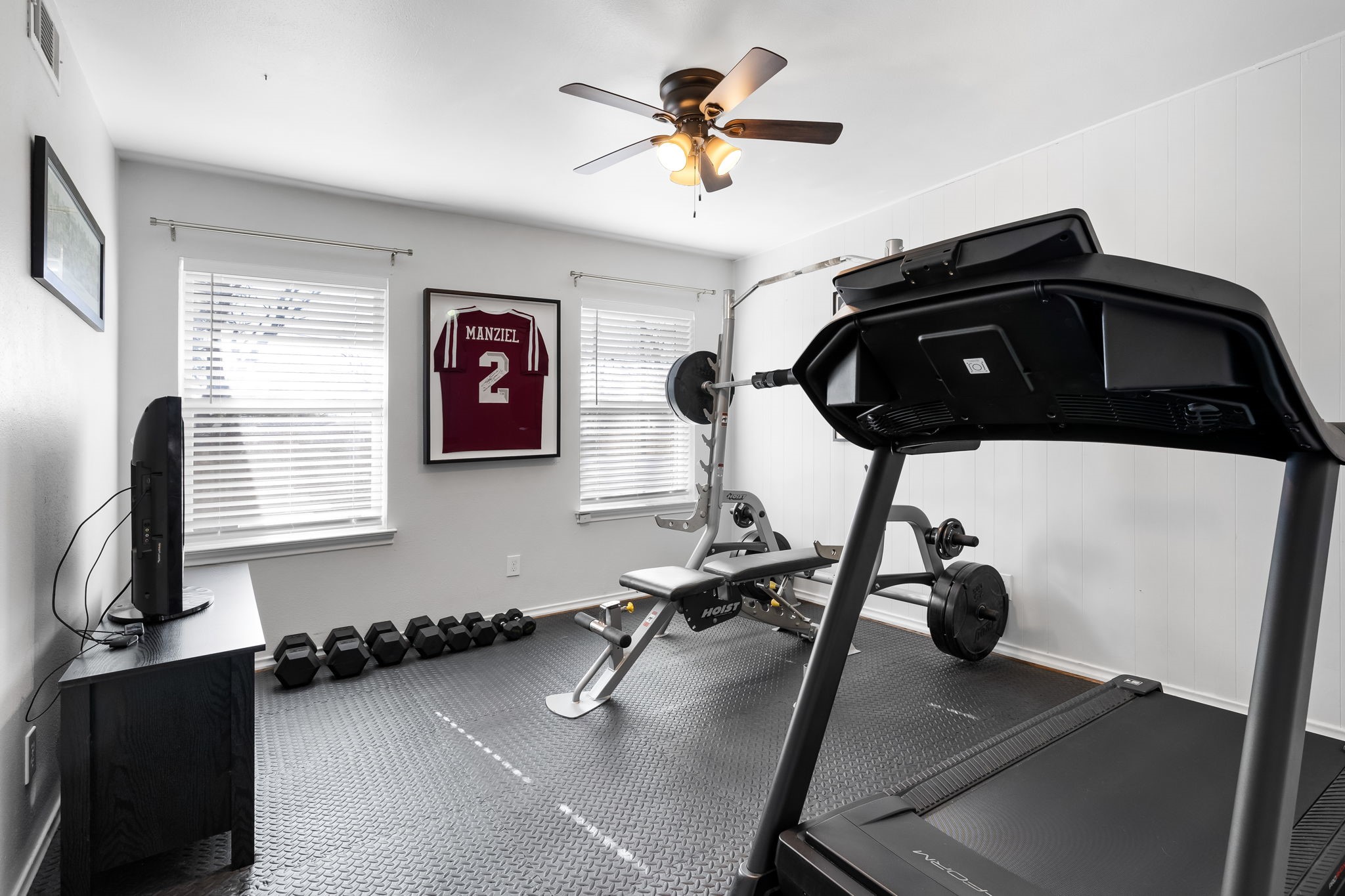8911 Larchwood Drive Dallas TX 75238