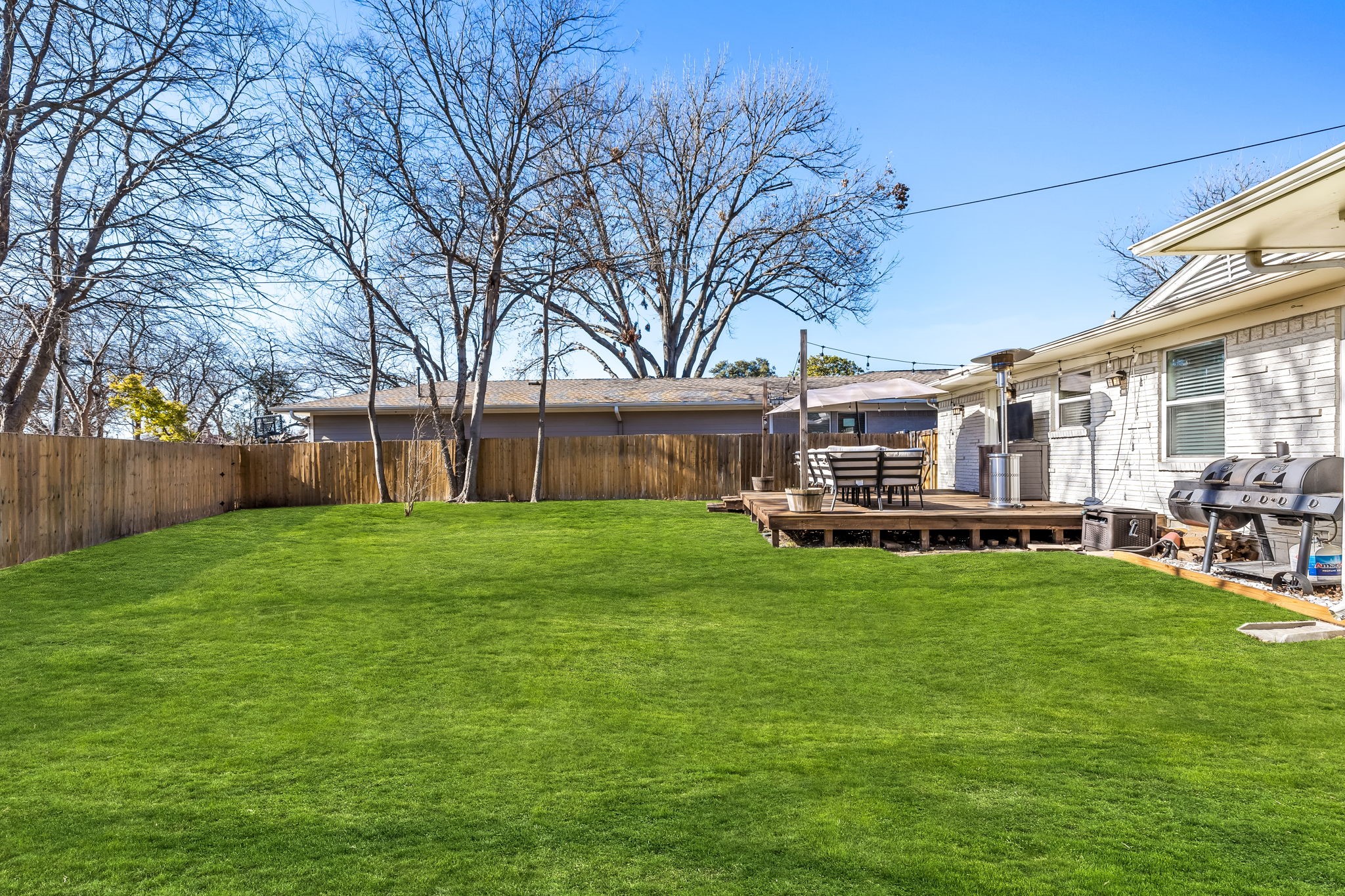 8911 Larchwood Drive Dallas TX 75238