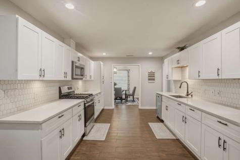 1705 Louella Court Hurst TX 76054