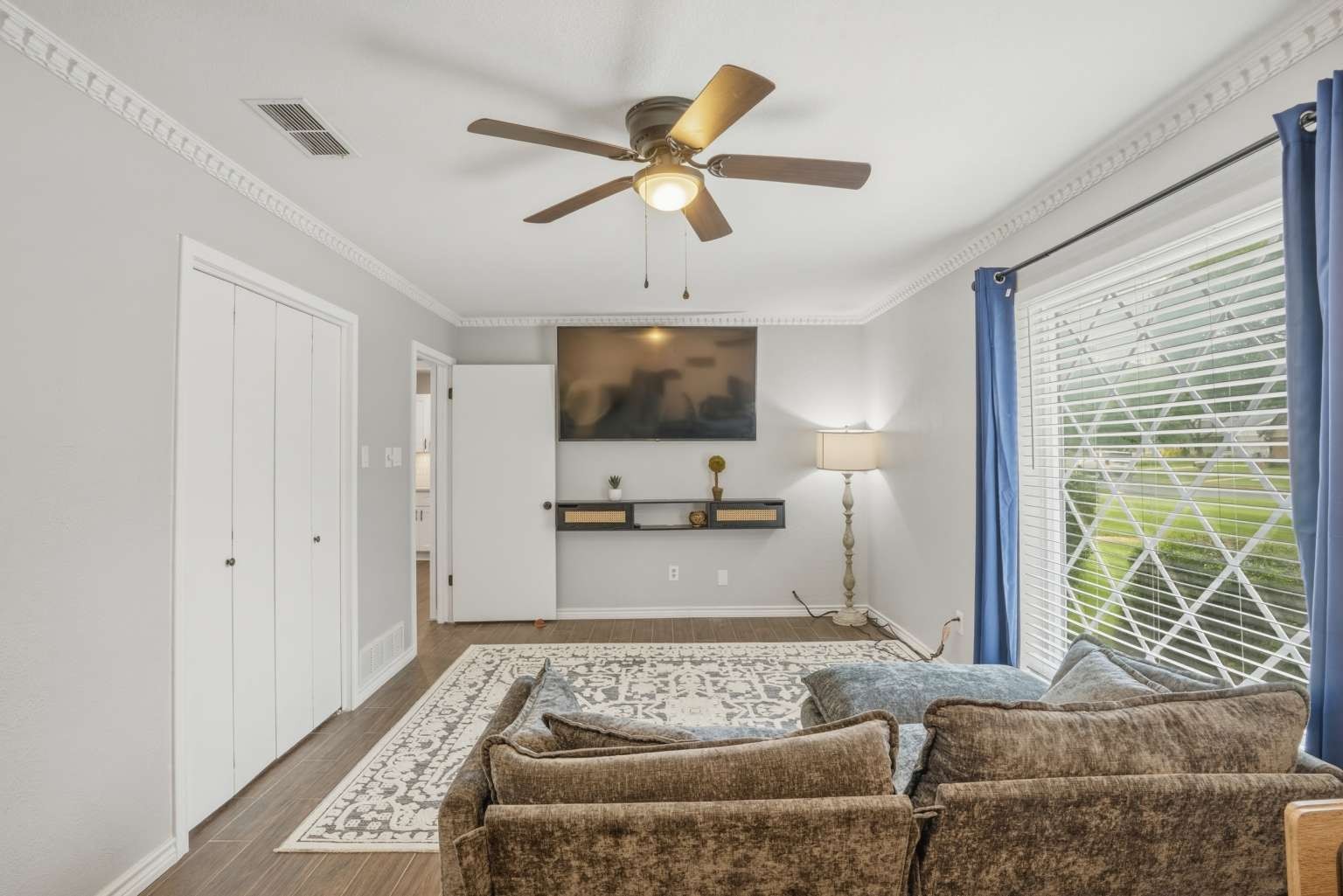 1705 Louella Court Hurst TX 76054
