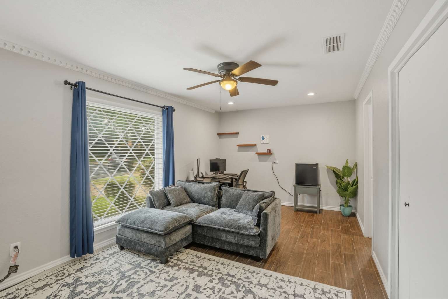 1705 Louella Court Hurst TX 76054