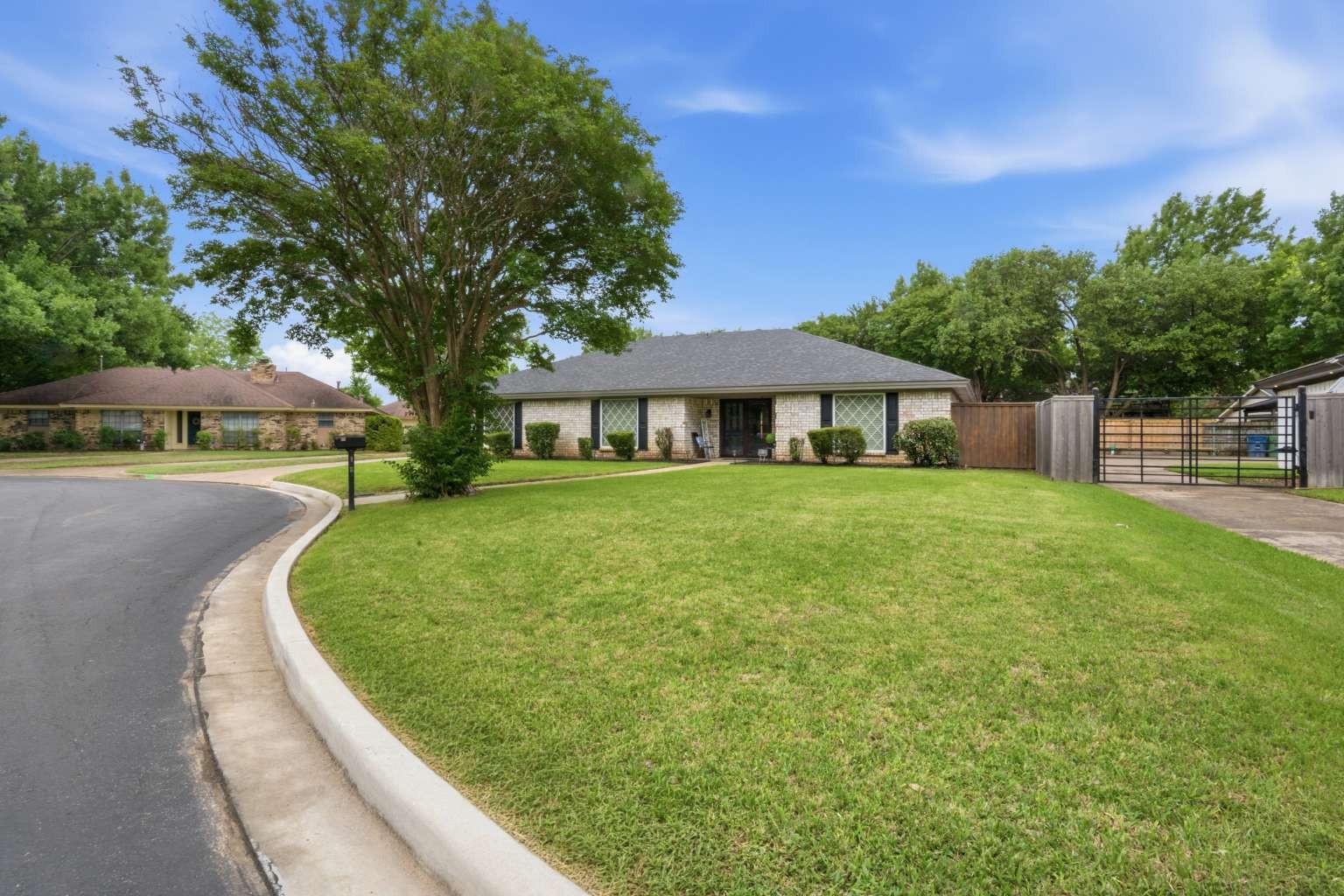 1705 Louella Court Hurst TX 76054