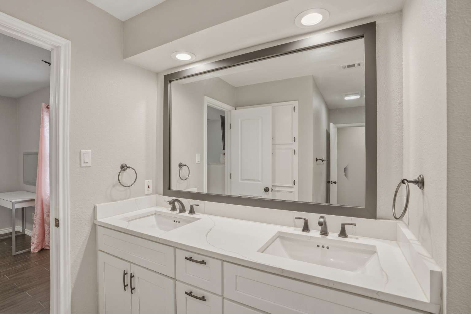 1705 Louella Court Hurst TX 76054