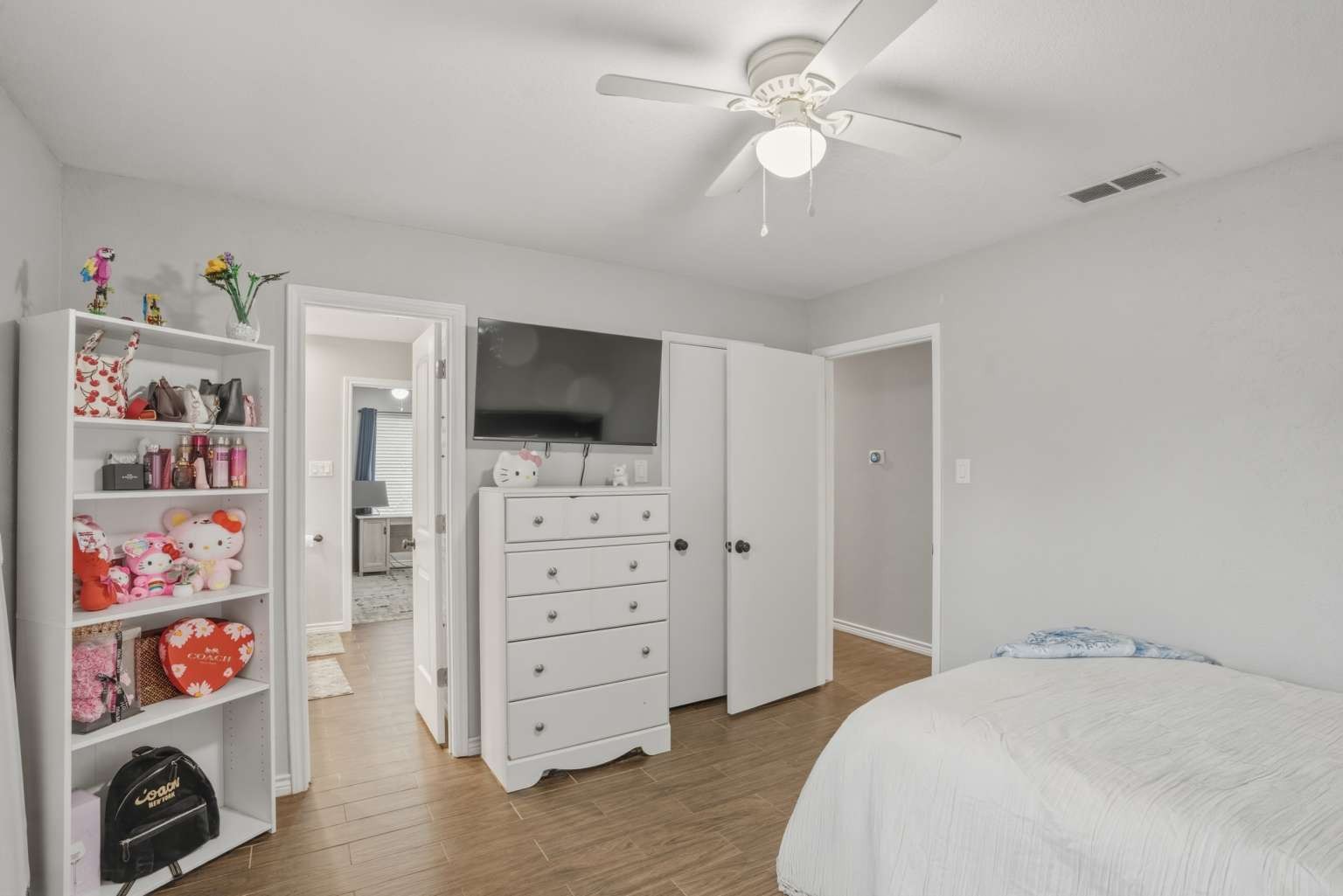 1705 Louella Court Hurst TX 76054