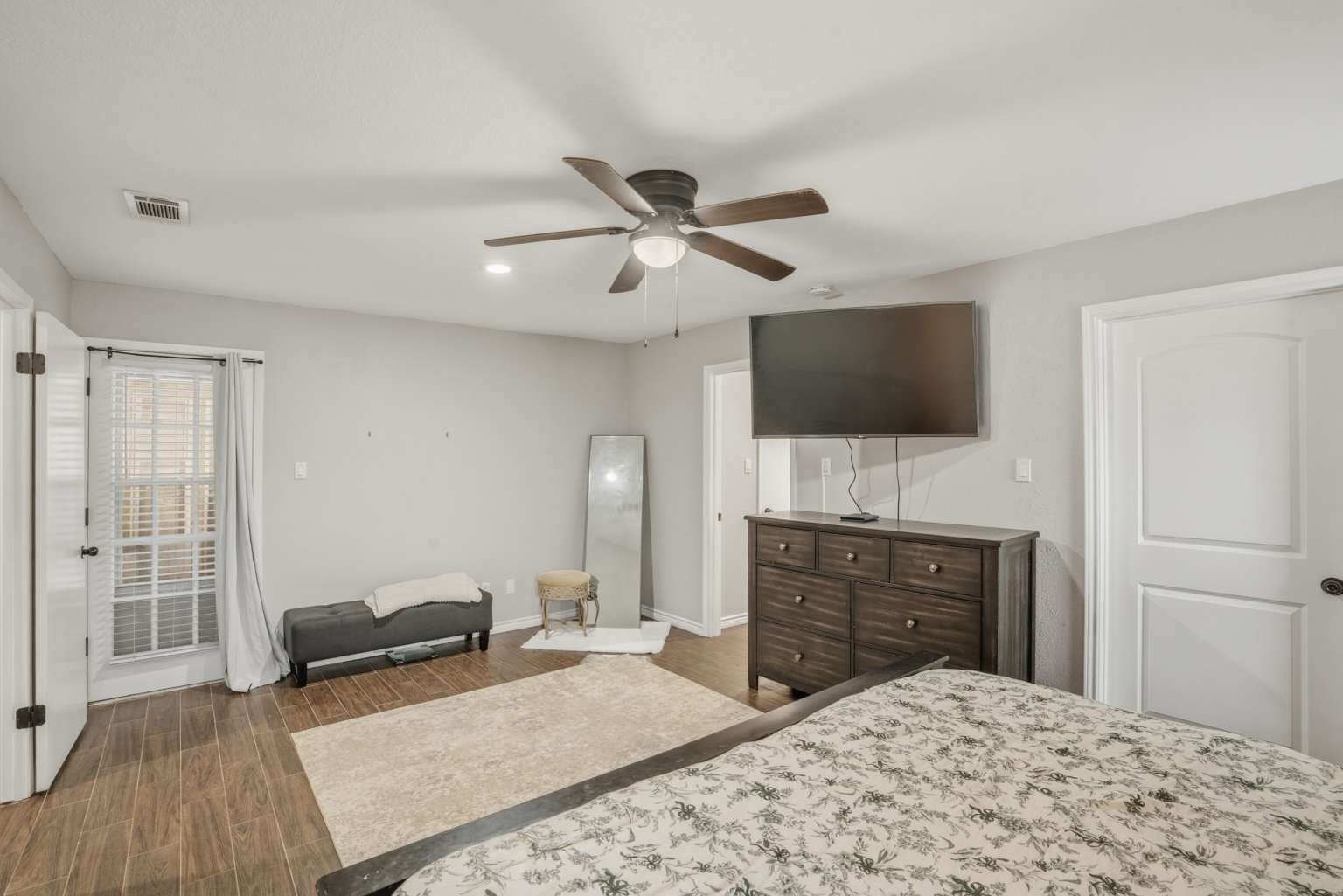 1705 Louella Court Hurst TX 76054