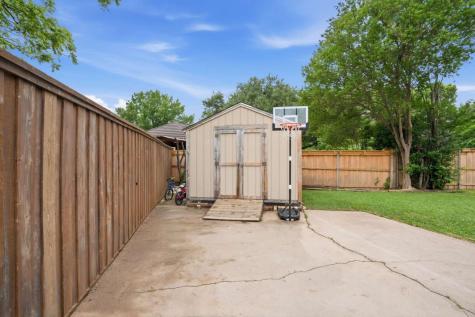 1705 Louella Court Hurst TX 76054