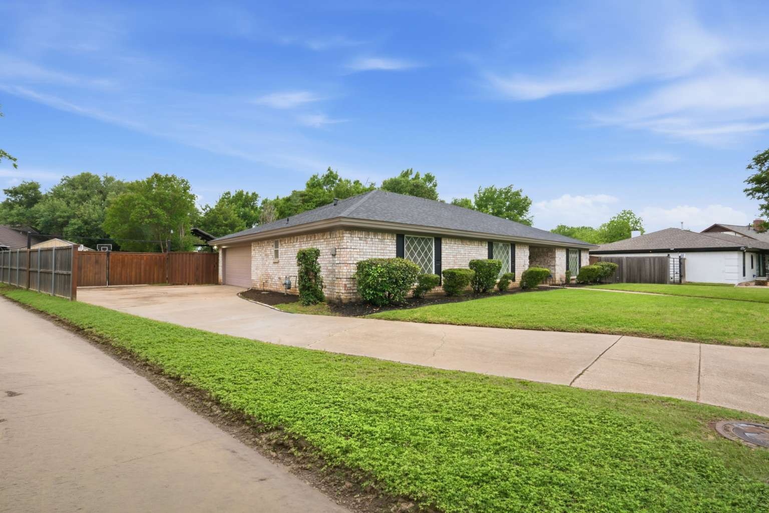 1705 Louella Court Hurst TX 76054