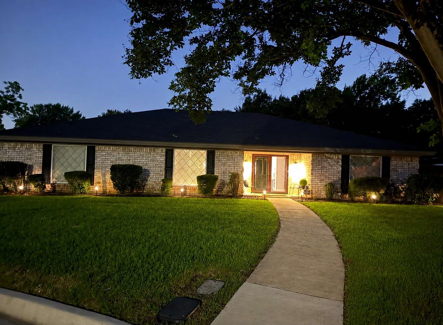 1705 Louella Court Hurst TX 76054