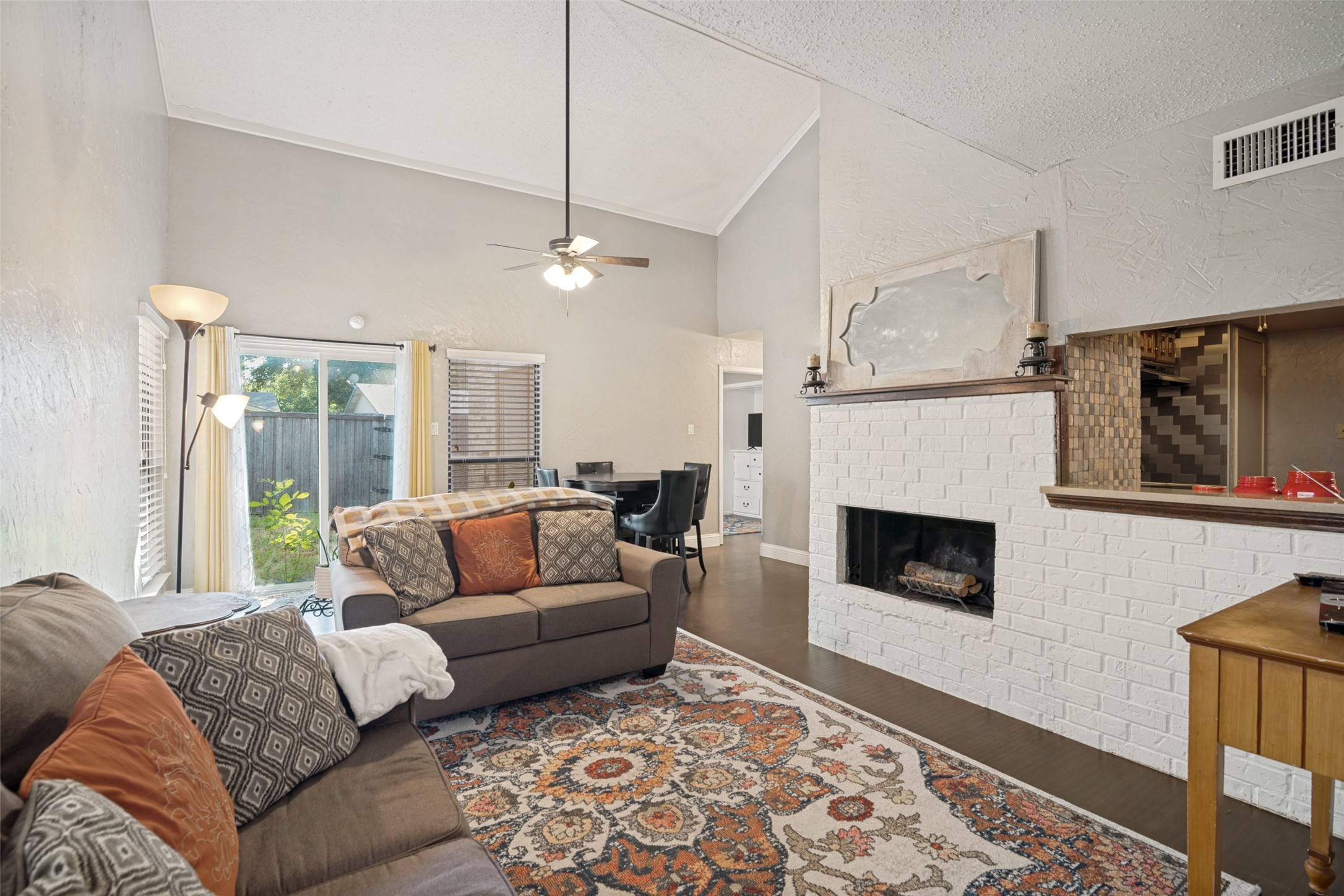 5117 Burlingame Drive Garland TX 75043