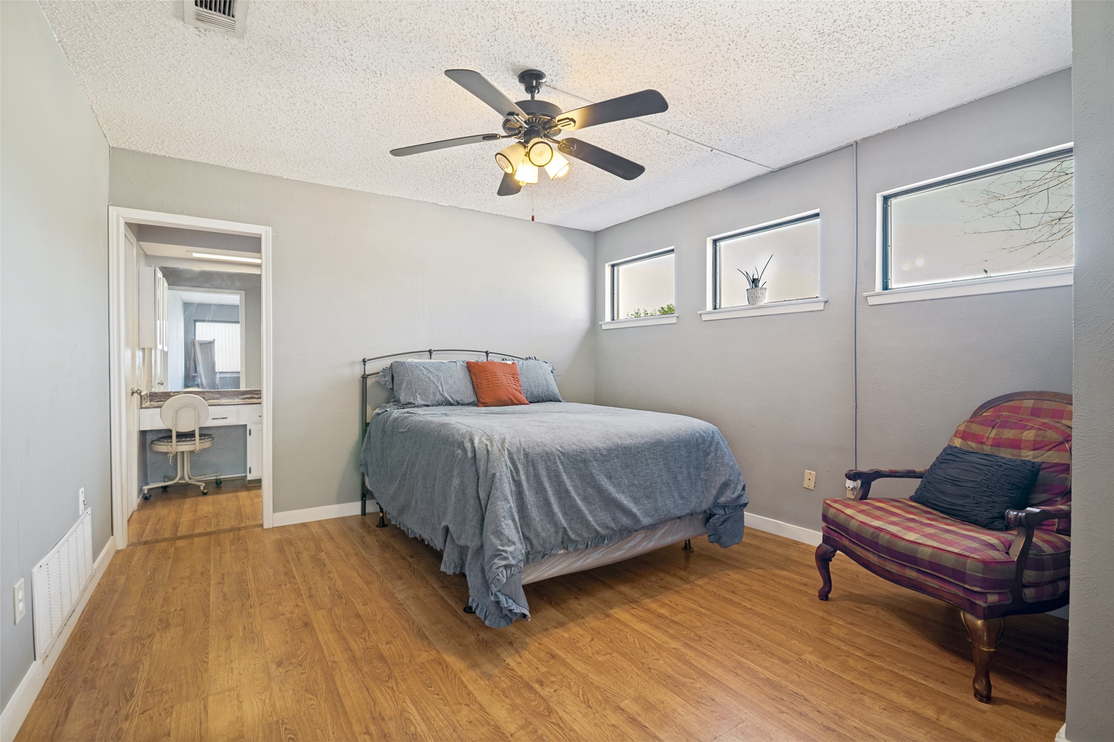 5117 Burlingame Drive Garland TX 75043