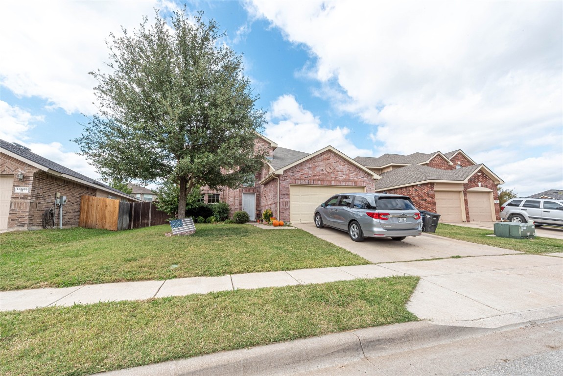 10533 Turning Leaf Trail Fort Worth TX 76131