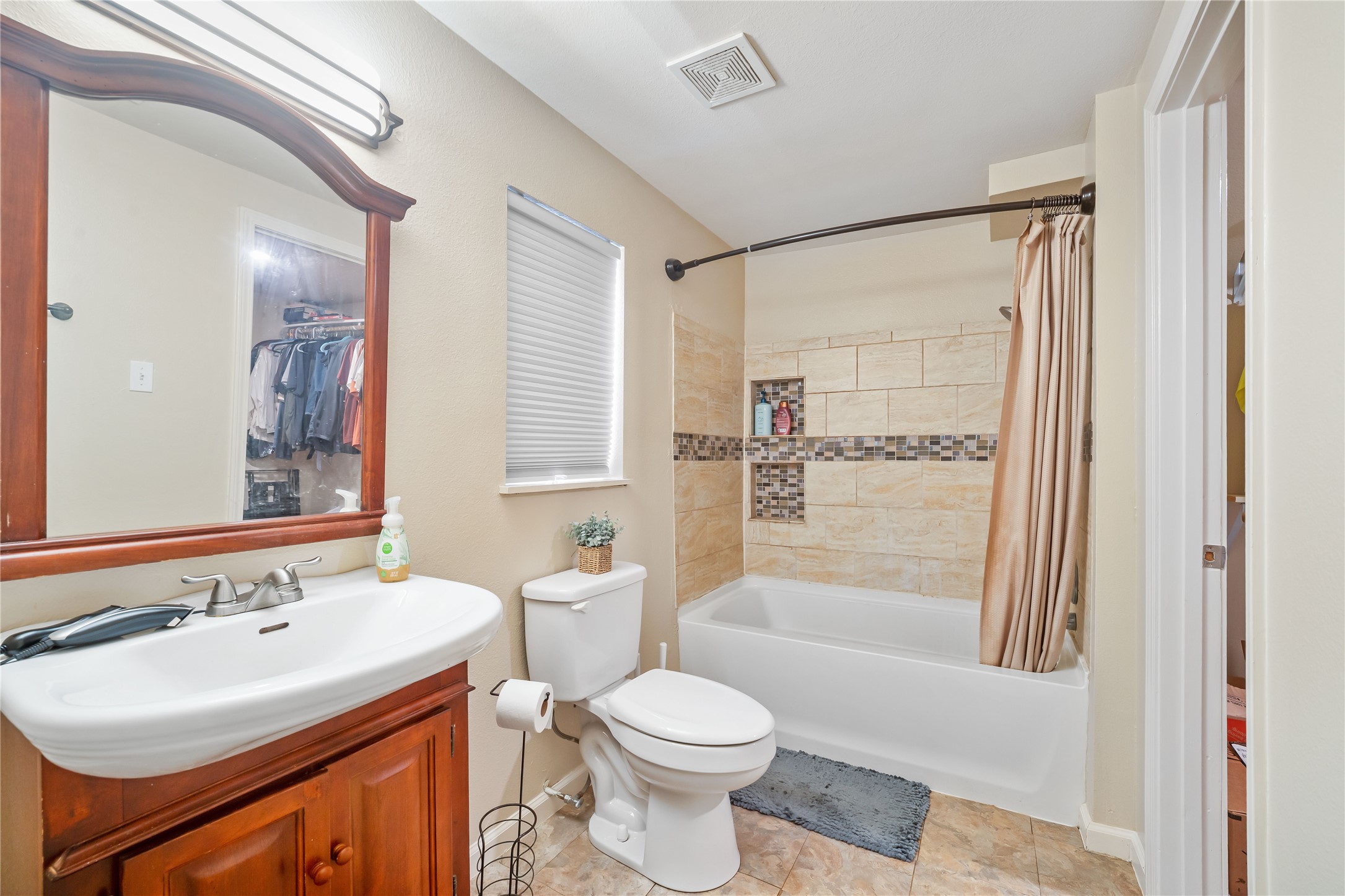 209 N Mcgraw Street Forney TX 75126