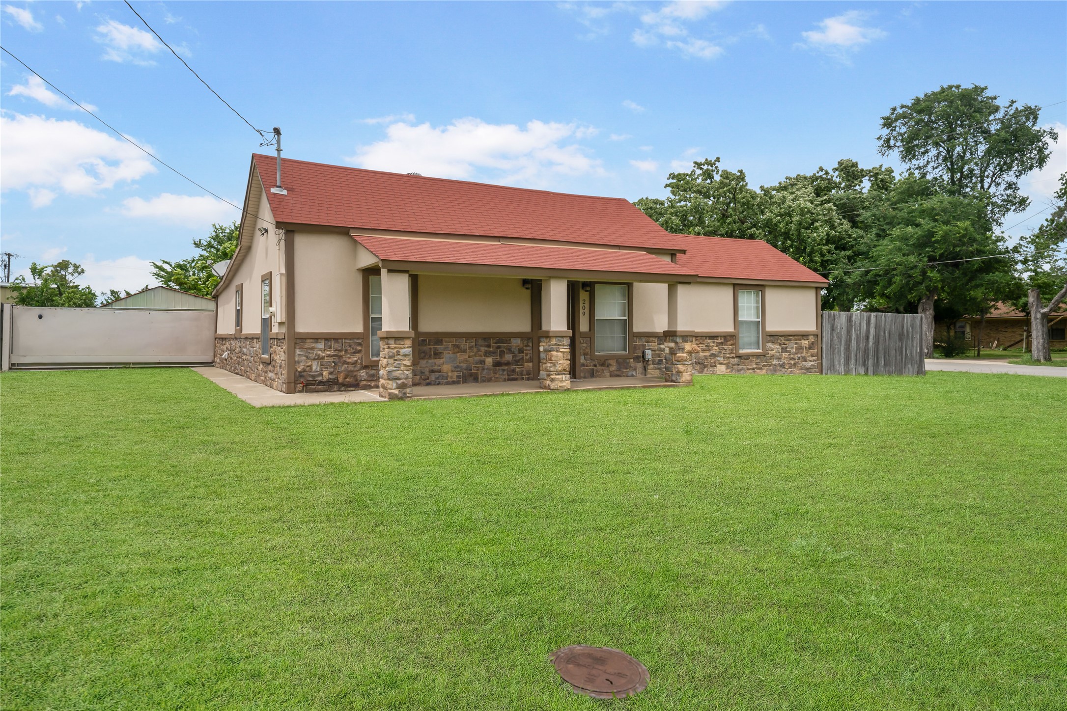 209 N Mcgraw Street Forney TX 75126