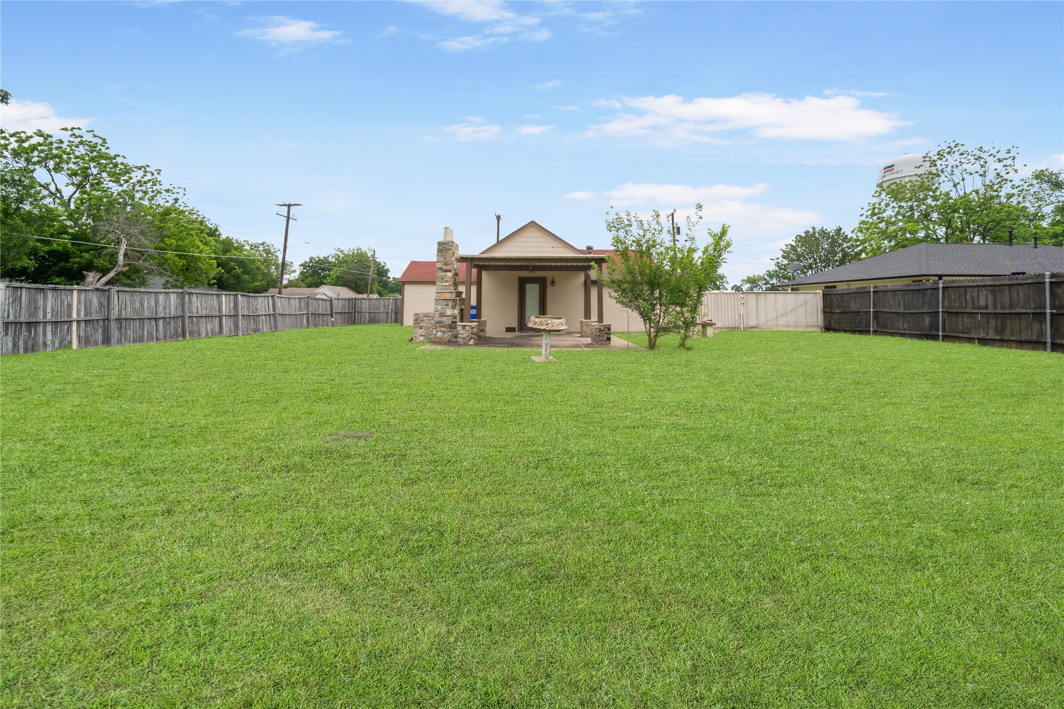 209 N Mcgraw Street Forney TX 75126