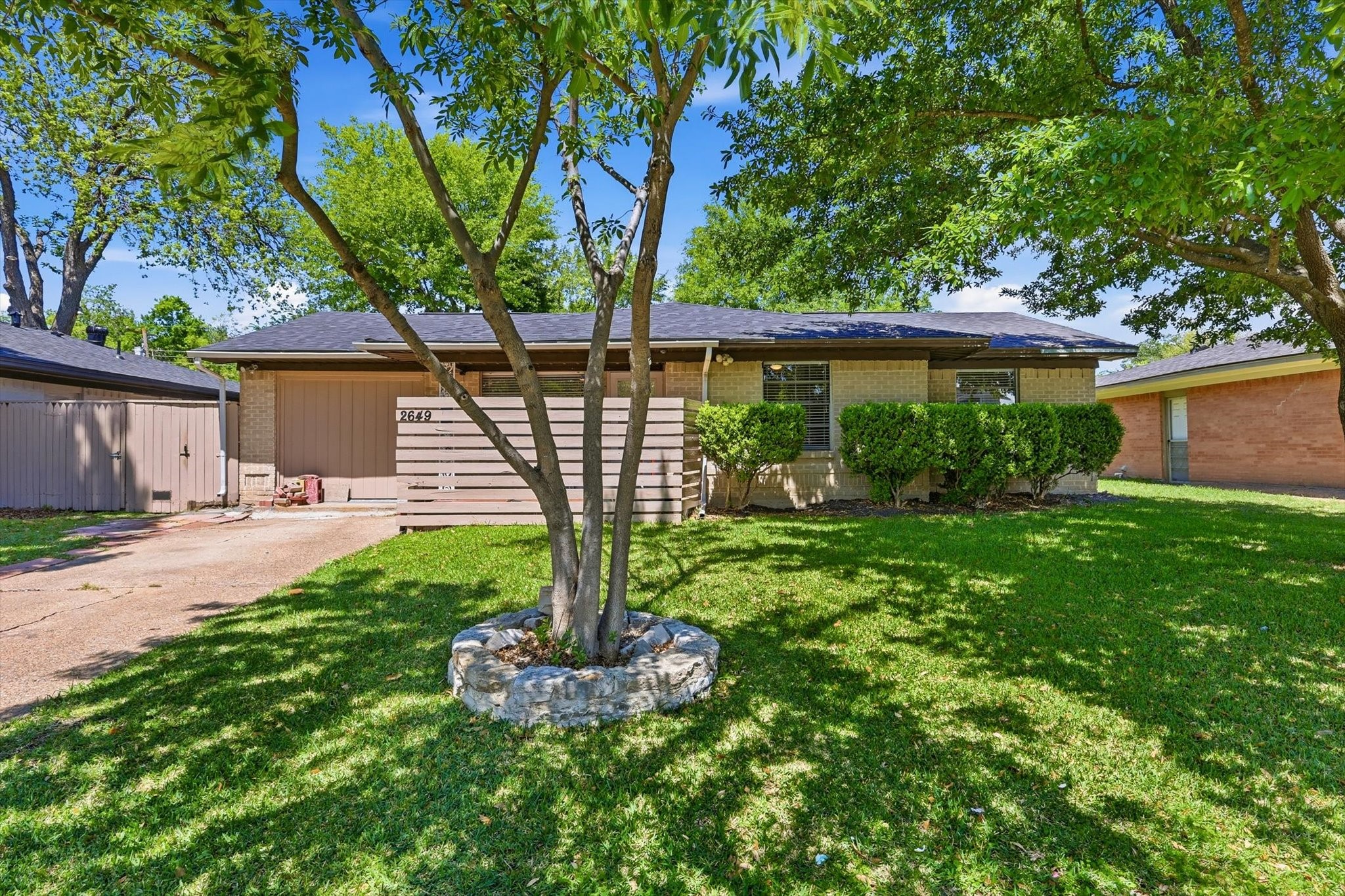2649 Hillsboro Avenue Dallas TX 75228