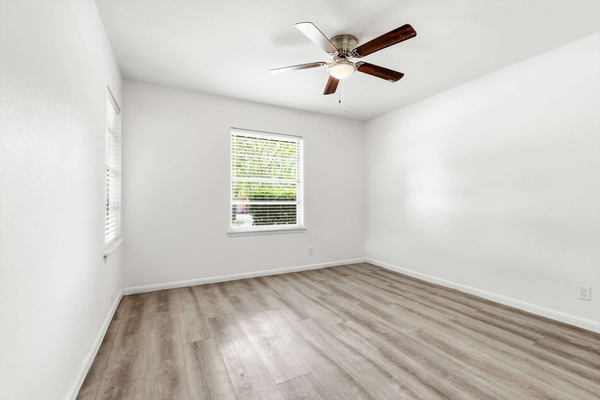 2649 Hillsboro Avenue Dallas TX 75228