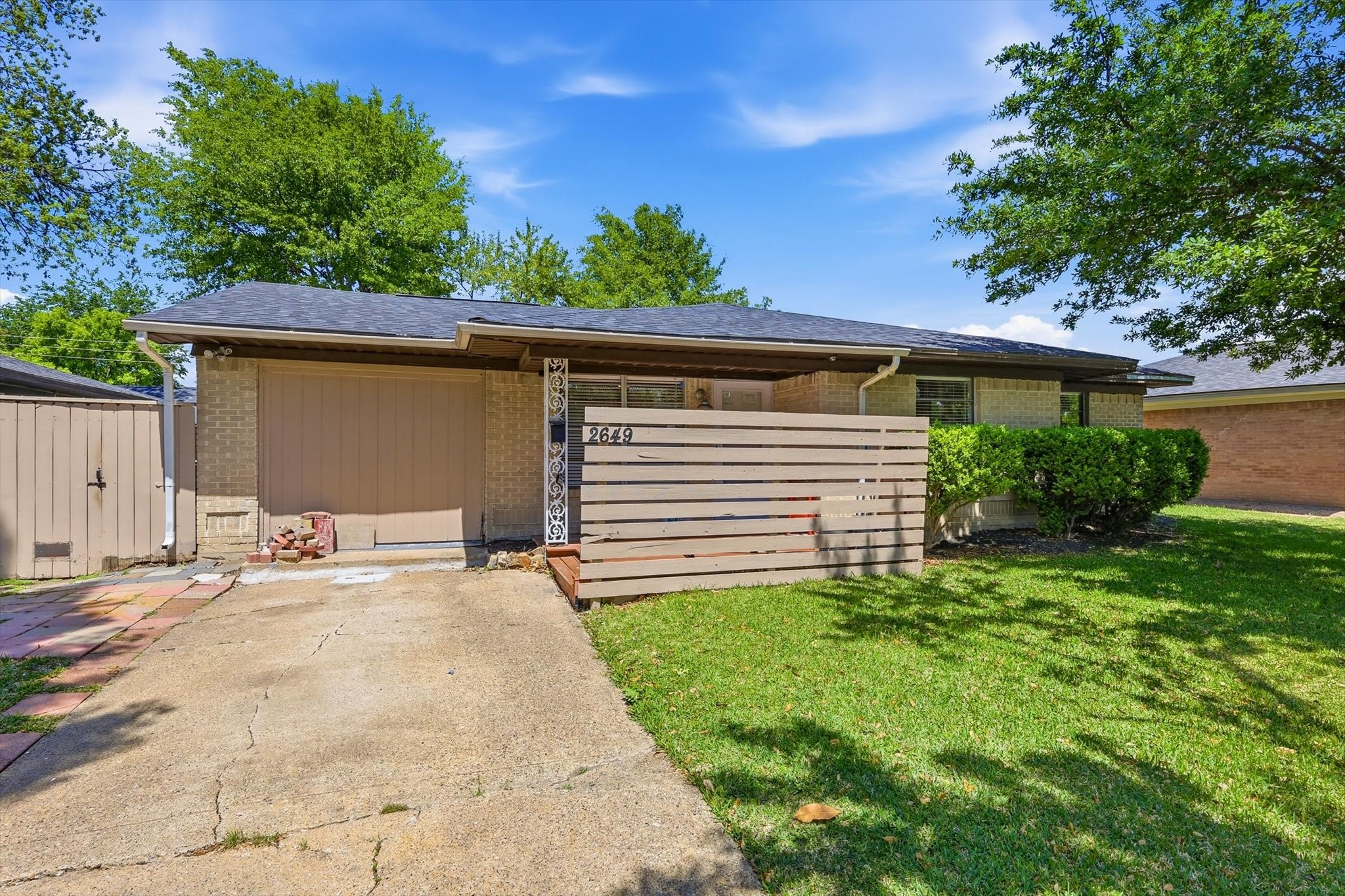 2649 Hillsboro Avenue Dallas TX 75228