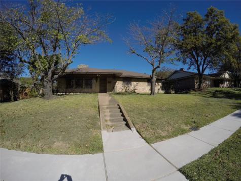 818 Cambridge Place Grand Prairie TX 75051