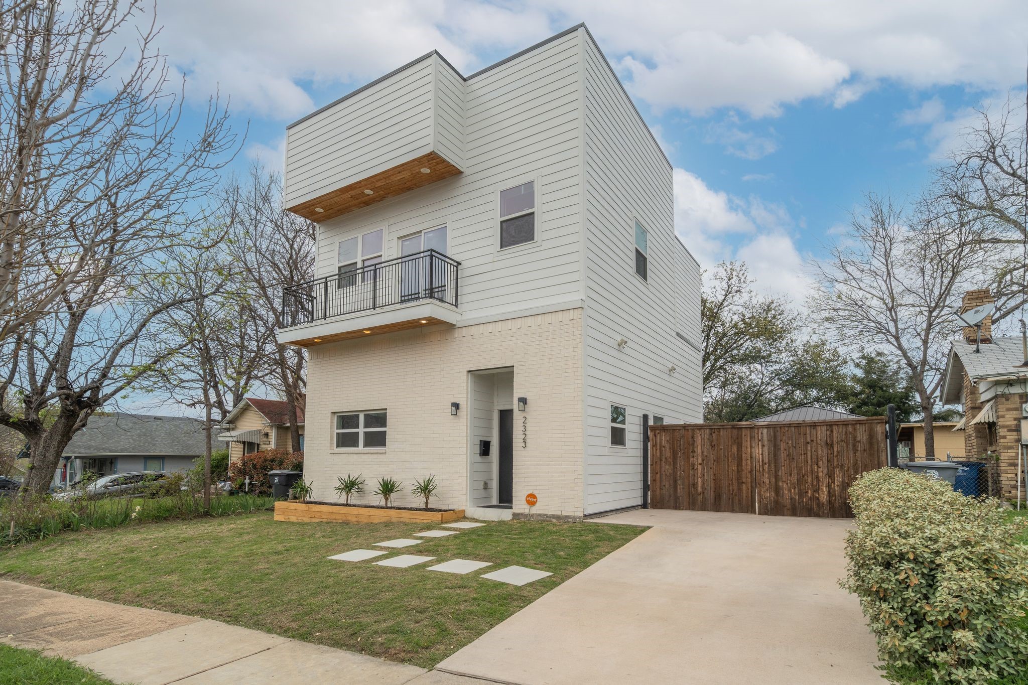 2323 Douglas Avenue Dallas TX 75219