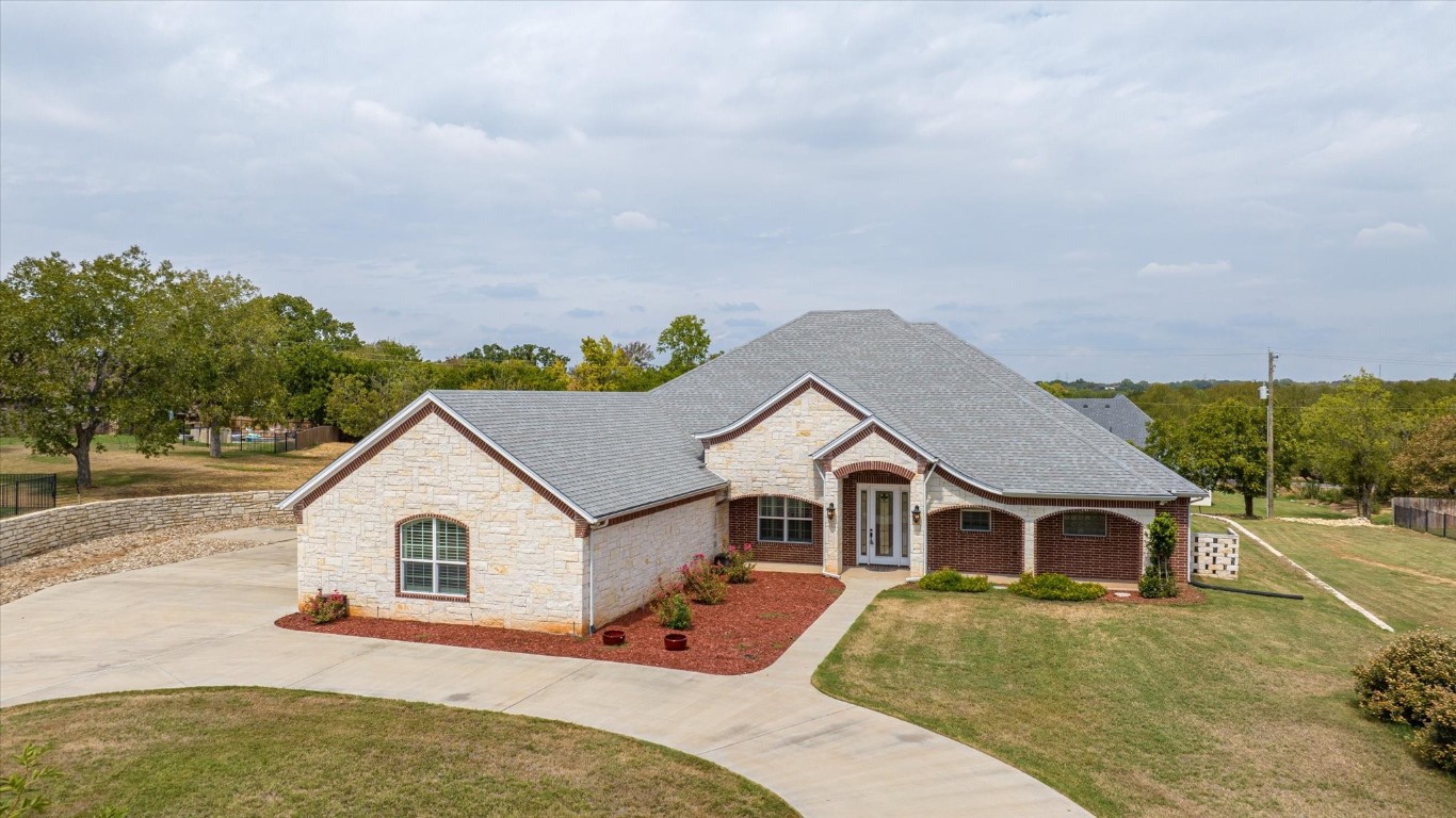 6502 Pinehurst Drive Granbury TX 76049