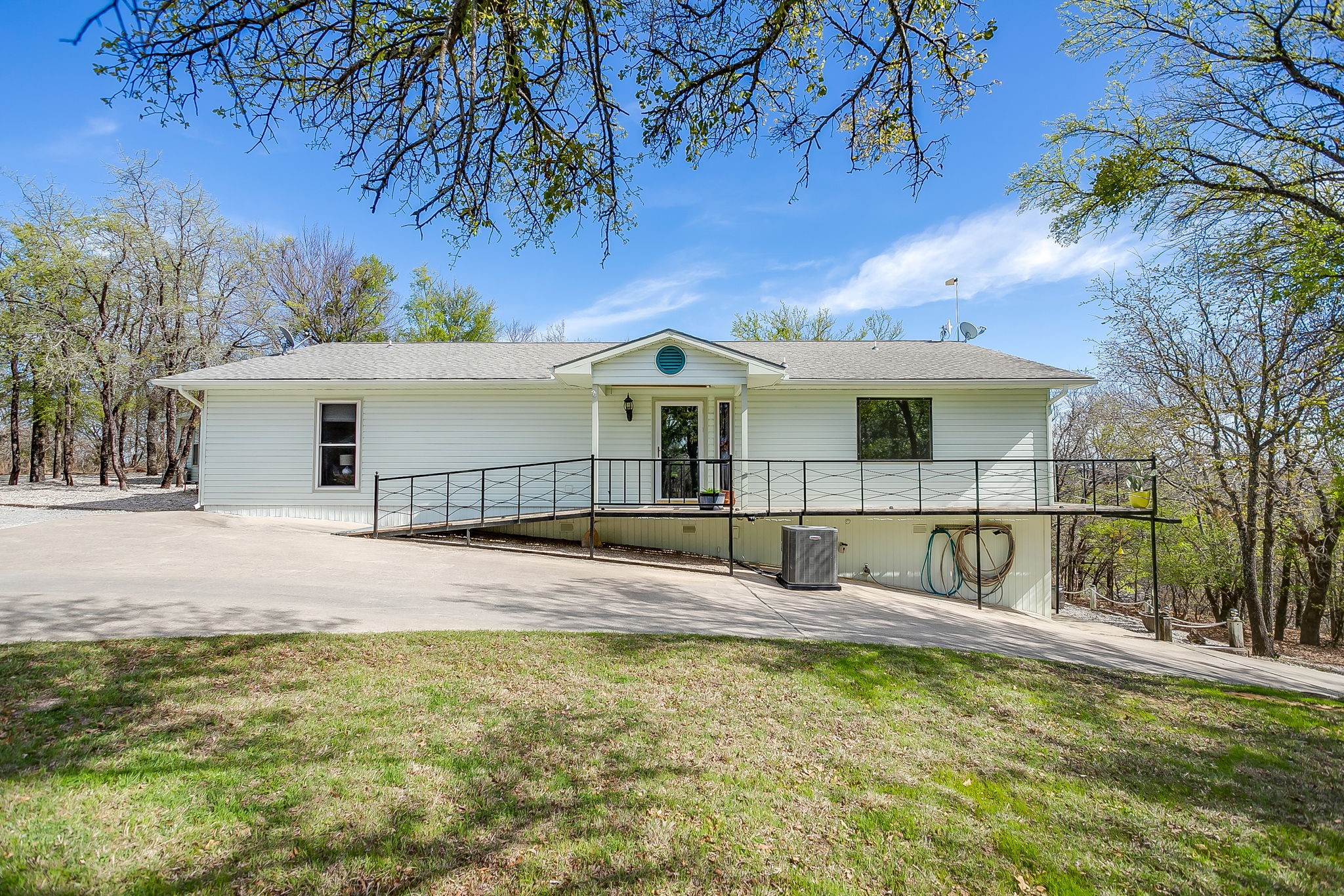 292 Pam Drive Chico TX 76431