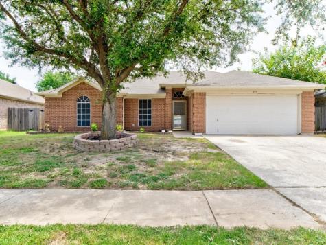 317 Willowstone Trail Saginaw TX 76179