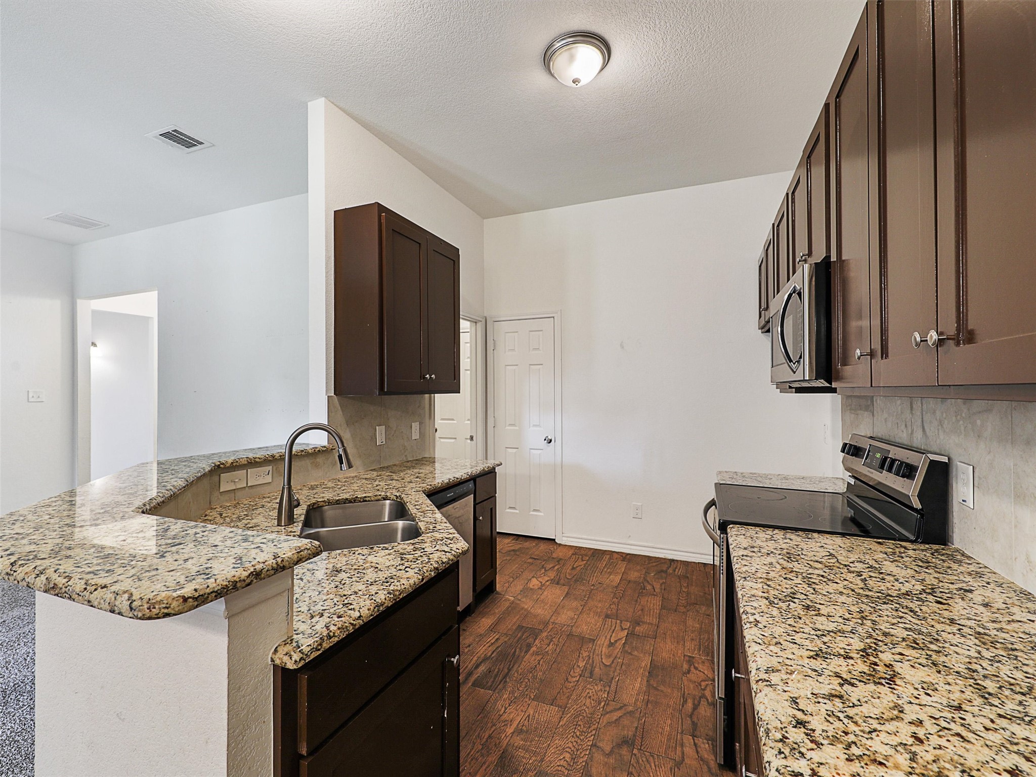 3101 Eastcrest Court Fort Worth TX 76105